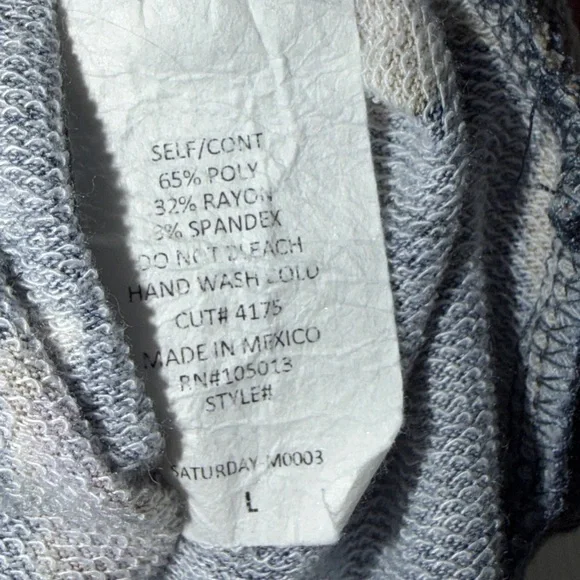 Dear Scarlett Floral 3/4 Sleeve Shirt - Picture 4 of 4